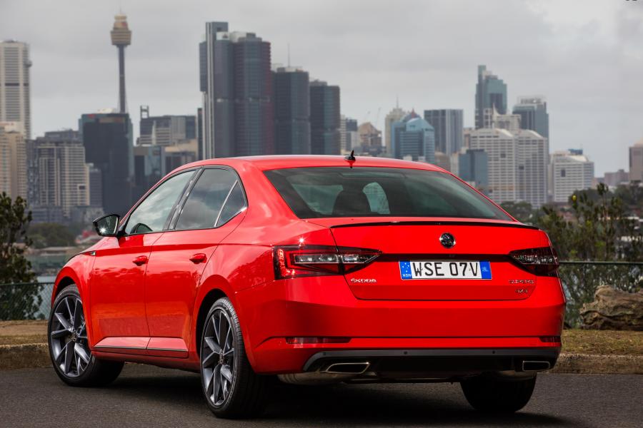  Skoda Superb 4x4 SportLine 2017 года  (AU) (фото 5 из 22)